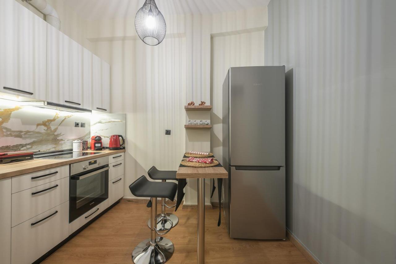 Center Spacious Apartment *
